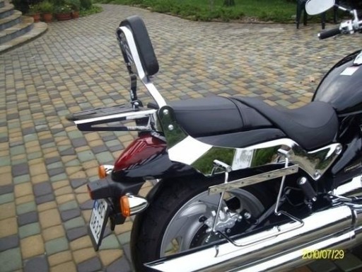 НОВАЯ СПИНКА ПАССАЖИРА SUZUKI INTRUDER M1500 (13832)