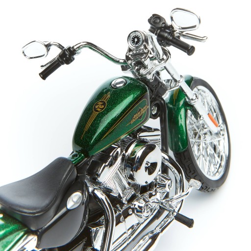 Harley-Davidson XL 1200V Seventy-Two 2013 года — модель мотоцикла в масштабе 1:12 от Maisto — хит!