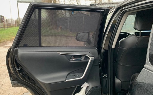 ШТОРКИ КУРОГИ НА МАГНИТАХ TOYOTA RAV4 V С 2018 ГОДА