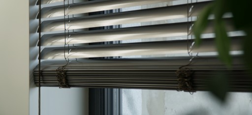 Алюминиевые жалюзи CLICKY Loft на заказ 50мм 100х70 см