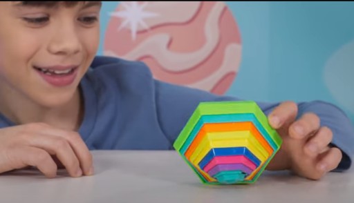 Фигурки инопланетян, которые можно играть со светодиодными звездами