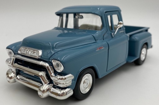 Пикап GMC Blue Chip 1955 года, синий, масштаб 1:24 Motormax 79382