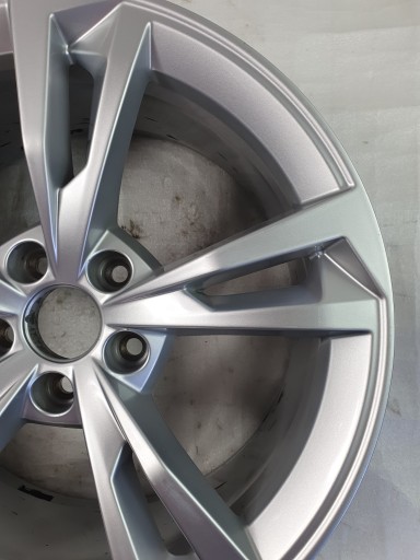FELGA AUDI A4 A6 A8 S8 8,5x18 18 8W0 ET29 5x112