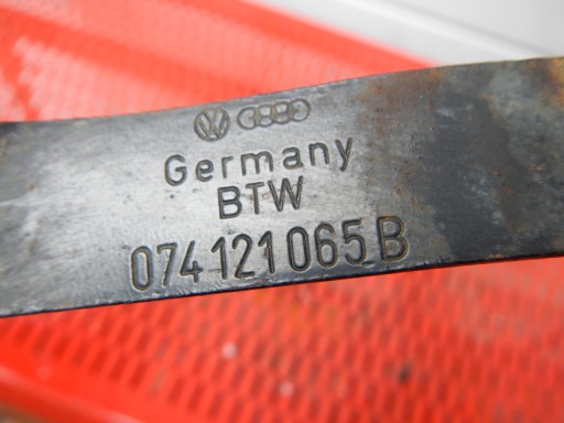 ШЛАНГ ВОДЯНОЙ ТРУБКИ VW T4 ШЛАНГ 074121065B