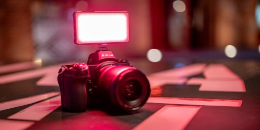 Светодиодная лампа Newell RGB-W Rangha Mini (11 на 6 см, 2500 – 9900 К)