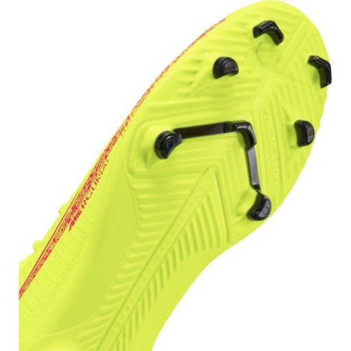 Футбольные бутсы Nike Superfly 8 Club FG