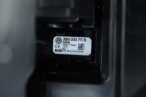 Оригинальная лампа интерьер Volkswagen Passat B8 3G0947105E.