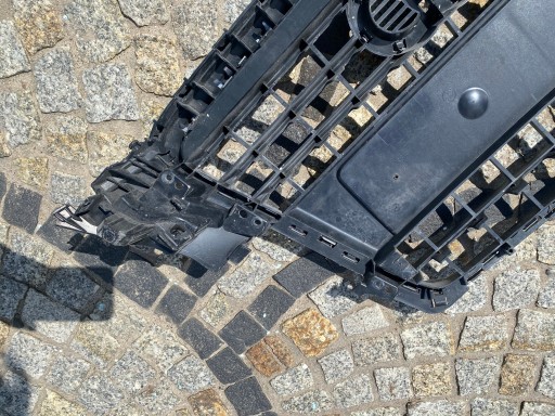 AUDI A4 B8 8K GRILL ATRAPA CHROM 8K0853651