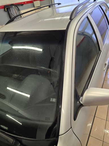 USZCZELKA DACHOWA LISTWA SZYBY PRZEDNIEJ SKODA OCTAVIA I FL LIFT 1996-2010