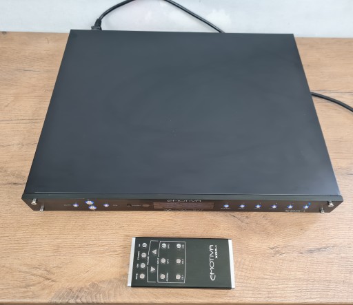 Emotiva XDA-1 – аналого-цифровой преобразователь + пульт дистанционного управления