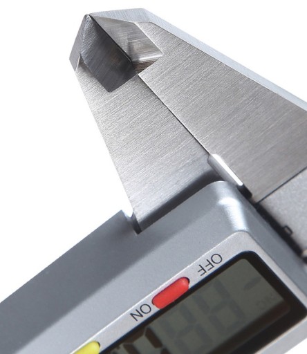 SUWMIARKA DOKŁADNA ELEKTRONICZNA CYFROWA ZE STALI NIERDZEWNEJ 0-150mm ETUI