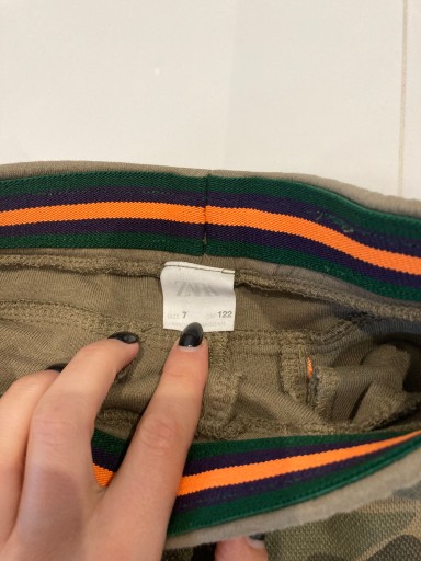 Комплект одежды: футболка, 104 см, брюки Zara, 122 см.