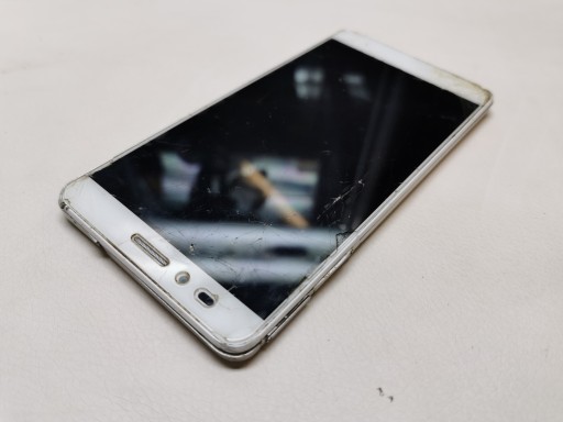 HONOR 5X KIW-L21 ПОВРЕЖДЕН