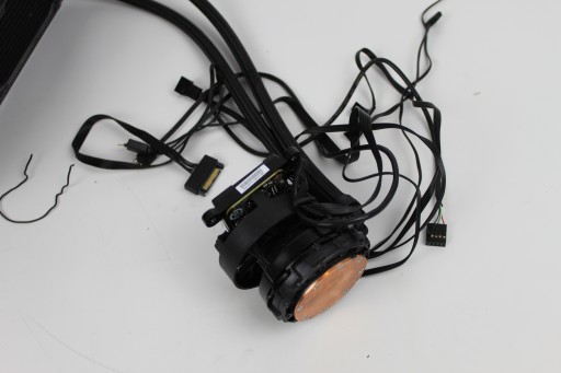 MSI MPG CORELIQUID K240