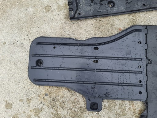 КРЫШКА ПАНЕЛЬ ШАССИ AUDI A3 8Y 5WA825101D