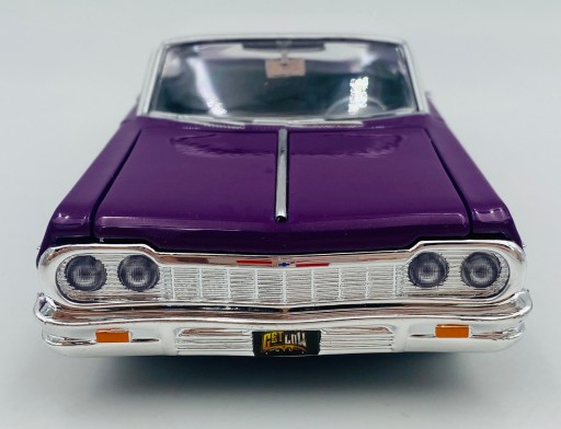 Chevrolet Impala 1964 1:24 Motormax 79021 фиолетовый