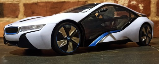 Автомобиль с дистанционным управлением BMW i8 ILLUMINATED Rastar Car Автомобиль с дистанционным управлением