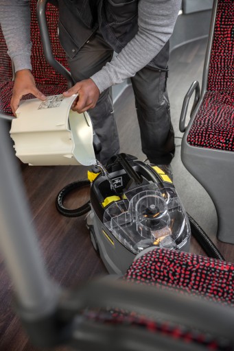 Моющий пылесос Karcher Puzzi 8/1 1200 Вт