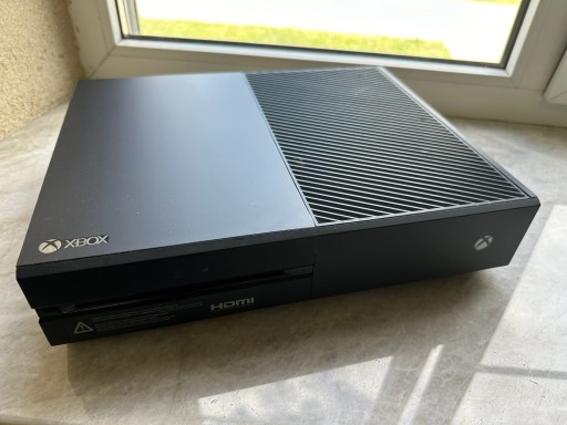 XBOX ONE 500 ГБ черный с ОРИГИНАЛЬНОЙ ПАНЕЛЬЮ