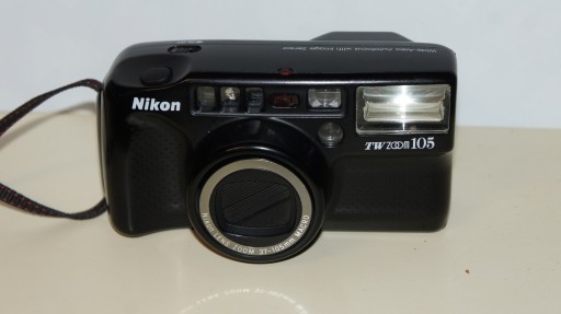 Аналоговый фотоаппарат NIKON TW ZOOM 105 в чехле