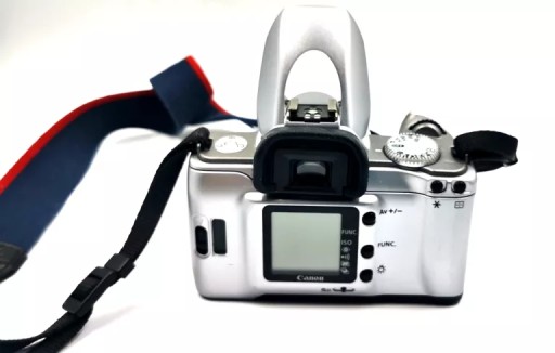 КАМЕРА CANON EOS 300V С ОБЪЕКТИВОМ 28–90 ММ