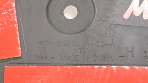 Брызговик TESLA MODEL 3 ЛЕВЫЙ ПЕРЕДНИЙ 1523836-00-A