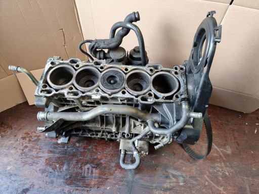 Нижний блок двигателя Volvo V50 C70 S80 V70 XC60 D5244T