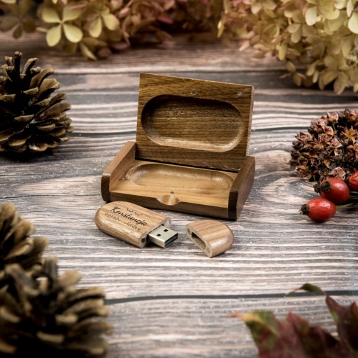 Pendrive Drewniany - Orzech 64 GB + Box + Grawer IMIĘ
