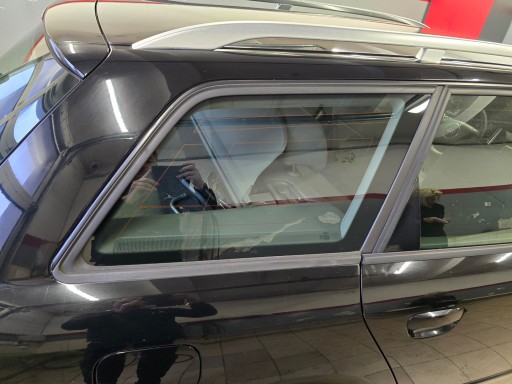AUDI A4 B6 ОКНО КУЗОВА ЗАДНЕЕ ПРАВОЕ COMBI 2000-2005 гг.