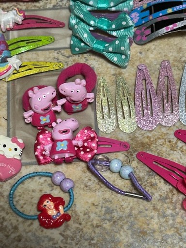 ЛАНТЫ, СКАКУТЫ, РЕЗИНКИ, АКСЕССУАРЫ CLAIRE'S PRIMARK DISNEY 68 ШТ.