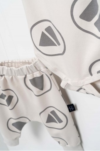 KOMPLET NIEMOWLĘCY 68 BODY krótki r. SPODNIE BAGGY