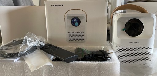 Мини-проектор WOLFANG 200 дюймов коррекция