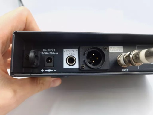 БЛОК ПИТАНИЯ ДЛЯ МИКРОФОННОГО ПРИЕМНИКА BOSCH MW 1-RX-F2