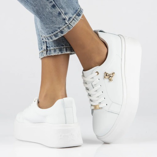 Sneakersy skórzane FILIPPO DP6246/24 WH BIAŁY - 39, Biały