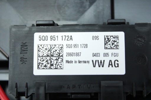 Оригинальная лампа интерьер Volkswagen Passat B8 3G0947105E.