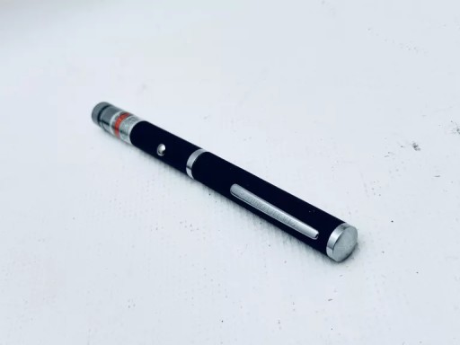 ЛАЗЕРНАЯ УКАЗКА ЗЕЛЕНАЯ