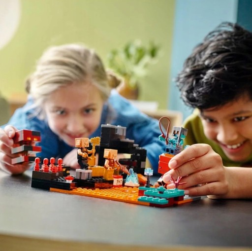 LEGO Minecraft 21185 Бастион Пустоты