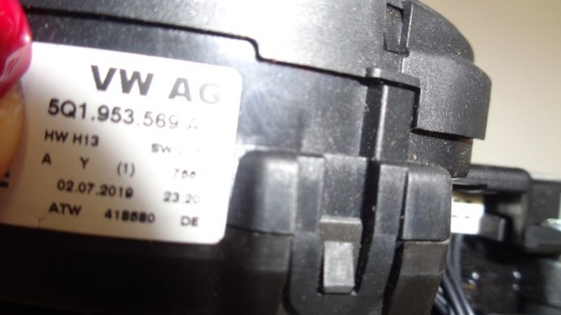 ПЕРЕКЛЮЧАТЕЛЬ В СБОРЕ VW SEAT SKODA 5Q1953521P