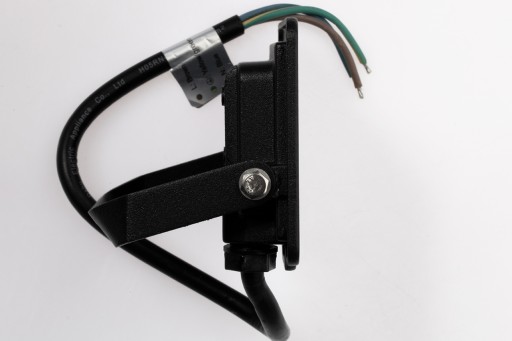 ГАЛОГЕННЫЙ прожектор SLIM LED LAMP 10W 4000K IP65