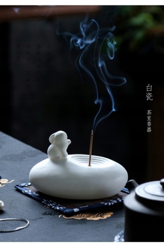 Kadzidełka z białej porcelany Zen Rabbit