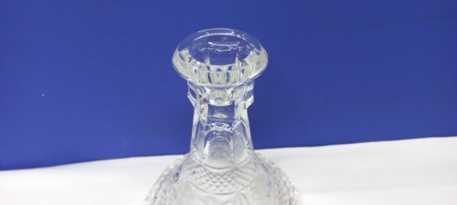 Стеклянный подсвечник с рождественским мотивом
