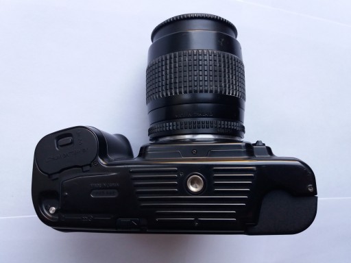 Nikon F-601 + Nikon AF Nikkor 35-80 мм 1:4-5.6D