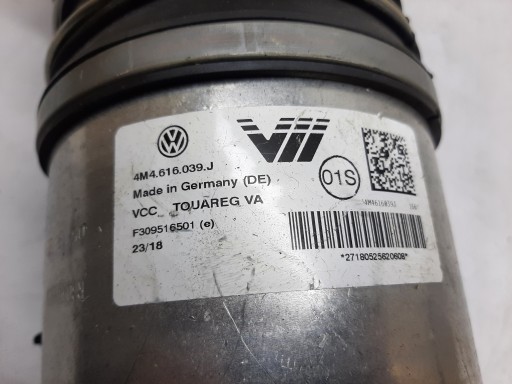 VW Touareg 3 Пневматический амортизатор 4M4616039J