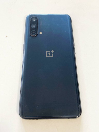 ПОВРЕЖДЕННЫЙ Смартфон OnePlus Nord CE 5G 8 ГБ / 128 ГБ 5G черный 67A70