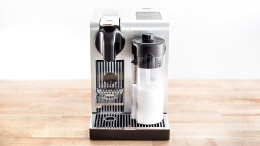 Кофемашина Nespresso DeLONGHI EN750.MB LATTISSIMA PRO