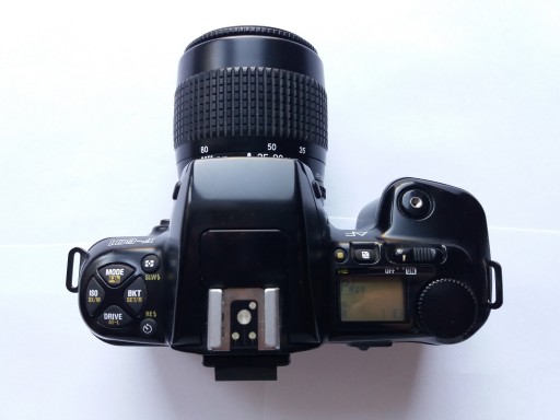 Nikon F-601 + Nikon AF Nikkor 35-80 мм 1:4-5.6D