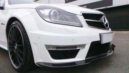 УГЛЕРОДНЫЙ СПОЙЛЕР БАМПЕРА MERCEDES C63 W204