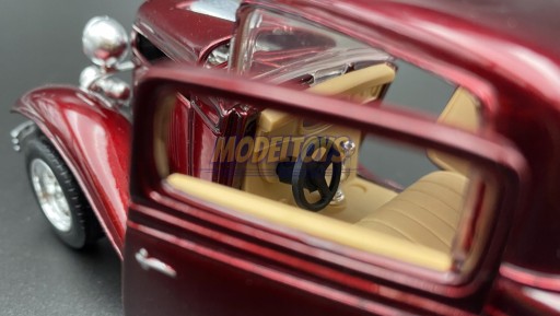Металлическая модель Ford Coupe 1932 года 1:24 Motormax 73251