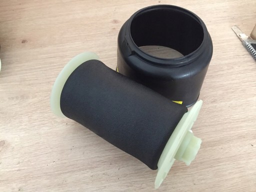 KOMPLET PODUSZKI MIECHY LEWY+PRAWY TYŁ DO BMW SERIA 5 GT F07 F11 LIFT LCI