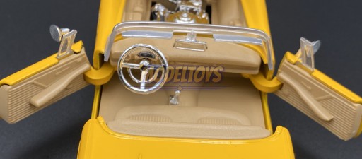 Ford THUNDERBIRD 1956 года выпуска 1:24 Motormax 73215